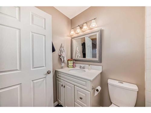 15510 Mckenzie Lake Way Se, Calgary, AB - Indoor Photo Showing Bathroom