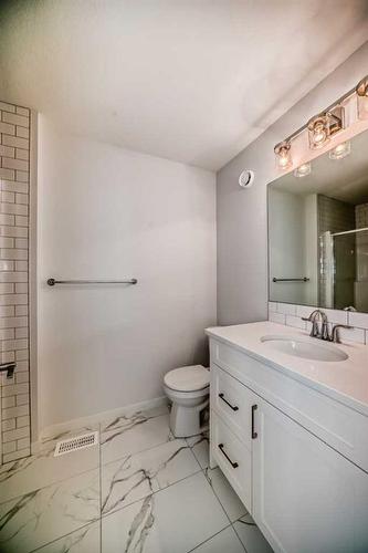 274 Aquila Drive Nw, Calgary, AB - Indoor Photo Showing Bathroom