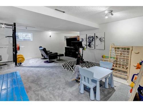 43 Berkshire Road Nw, Calgary, AB - Indoor