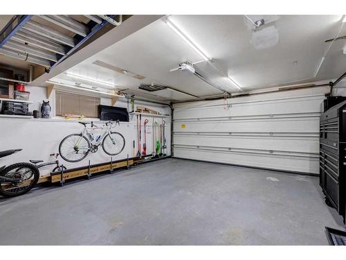 43 Berkshire Road Nw, Calgary, AB - Indoor Photo Showing Garage