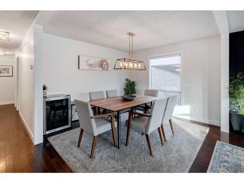 43 Berkshire Road Nw, Calgary, AB - Indoor Photo Showing Dining Room