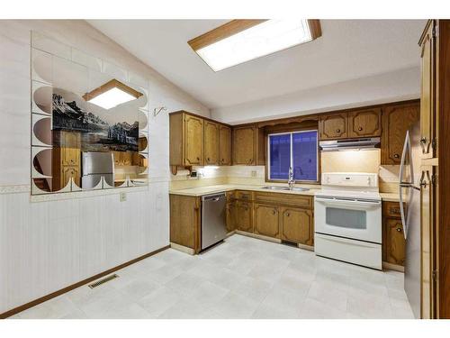 356 Whitworth Way Ne, Calgary, AB - Indoor Photo Showing Kitchen With Double Sink