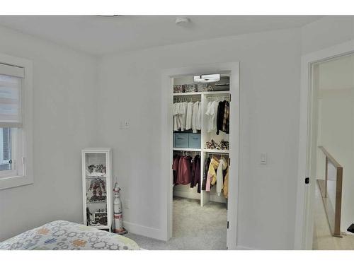 623 27 Avenue Ne, Calgary, AB - Indoor Photo Showing Bedroom