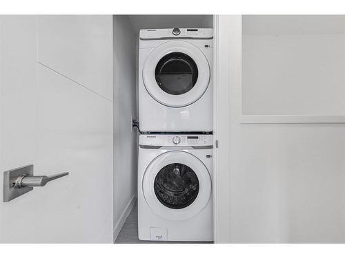 3 Cornerstone Row Ne, Calgary, AB - Indoor Photo Showing Laundry Room