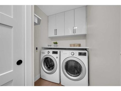 44-1901 Varsity Estates Drive Nw, Calgary, AB - Indoor Photo Showing Laundry Room