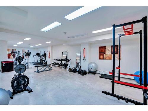 102-812 14 Avenue Sw, Calgary, AB - Indoor Photo Showing Gym Room