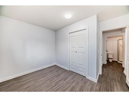 28 Bedford Circle Ne, Calgary, AB - Indoor Photo Showing Other Room