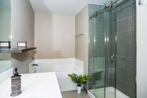 224-305 18 Avenue Sw, Calgary, AB - Indoor Photo Showing Bathroom