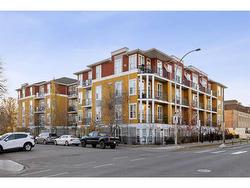 318-208 Holy Cross Lane SW Calgary, AB T2E 2E2