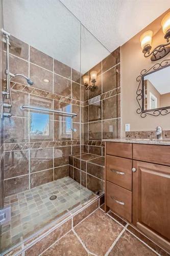 115 Westridge Crescent Sw, Calgary, AB - Indoor Photo Showing Bathroom