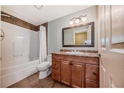 115 Westridge Crescent Sw, Calgary, AB - Indoor Photo Showing Bathroom