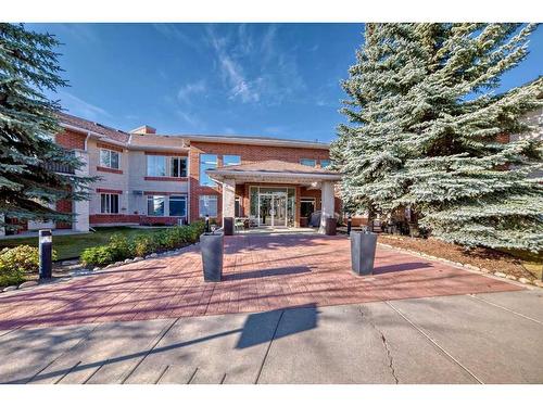 109-550 Prominence Rise Sw, Calgary, AB - Outdoor