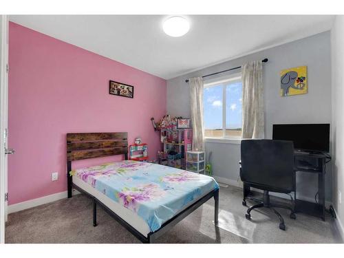 169 Corner Meadows Way Ne, Calgary, AB - Indoor Photo Showing Bedroom