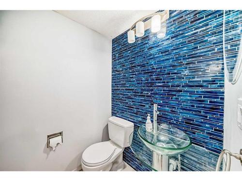 127 Sunmills Place Se, Calgary, AB - Indoor Photo Showing Bathroom