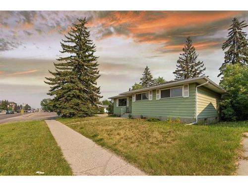 4503 Richmond Road Sw, Calgary, AB - Outdoor