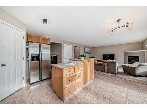 70 Chapala Grove Se, Calgary, AB - Indoor