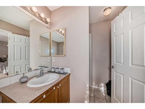 70 Chapala Grove Se, Calgary, AB - Indoor Photo Showing Bathroom