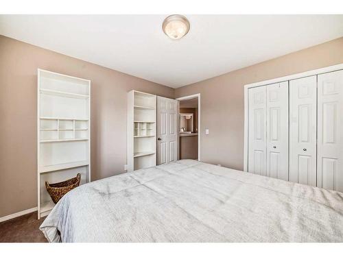 70 Chapala Grove Se, Calgary, AB - Indoor Photo Showing Bedroom