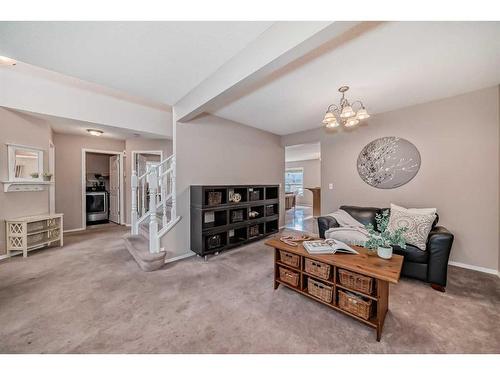 70 Chapala Grove Se, Calgary, AB - Indoor Photo Showing Living Room