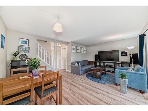 312-9930 Bonaventure Drive Se, Calgary, AB - Indoor Photo Showing Living Room