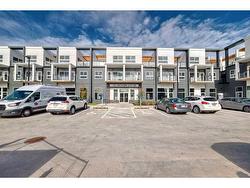 2220-151 Skyview Bay NE  Calgary, AB T3N 1B6