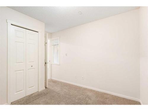 3208-279 Copperpond Common Se, Calgary, AB - Indoor Photo Showing Other Room