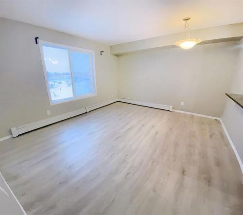 2428-81 Legacy Boulevard Se, Calgary, AB - Indoor Photo Showing Other Room