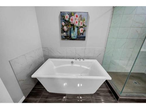 73 Cityside Way Ne, Calgary, AB - Indoor Photo Showing Bathroom