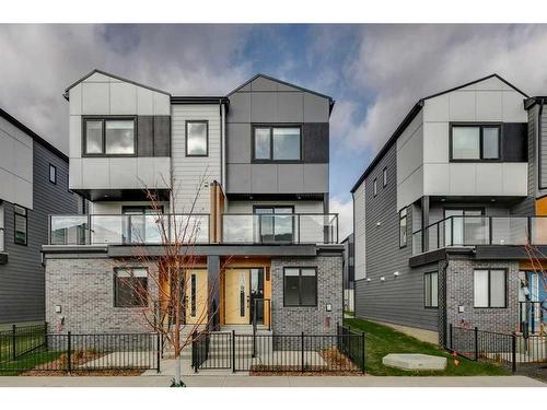 8542 19 Avenue Se, Calgary, AB - Outdoor With Facade