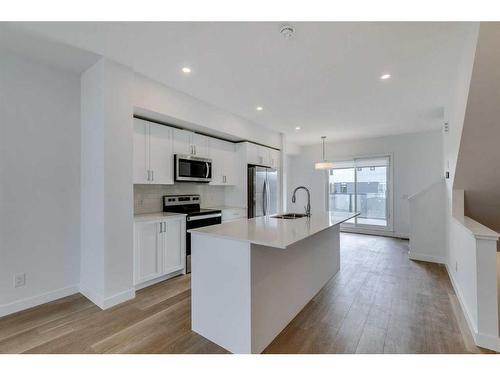 8542 19 Avenue Se, Calgary, AB - Indoor Photo Showing Kitchen With Upgraded Kitchen