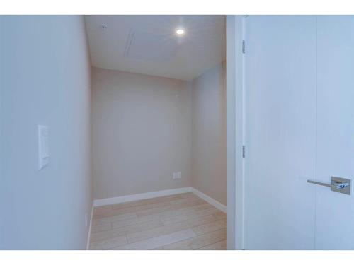 2419-395 Skyview Parkway Ne, Calgary, AB - Indoor Photo Showing Other Room