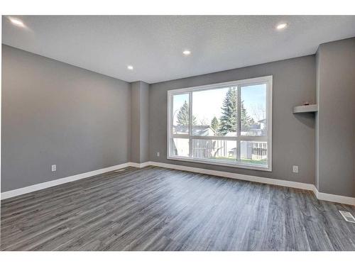 238 Woodmont Court Sw, Calgary, AB - Indoor Photo Showing Other Room