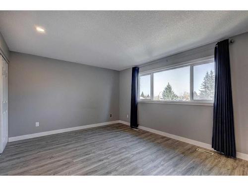 238 Woodmont Court Sw, Calgary, AB - Indoor Photo Showing Other Room