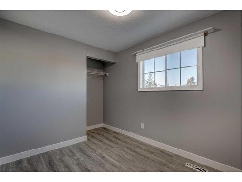 238 Woodmont Court Sw, Calgary, AB - Indoor Photo Showing Other Room