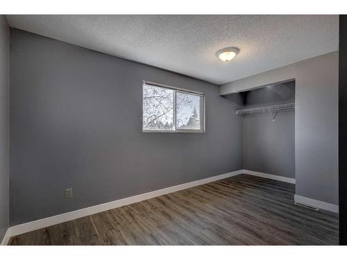 238 Woodmont Court Sw, Calgary, AB - Indoor Photo Showing Other Room