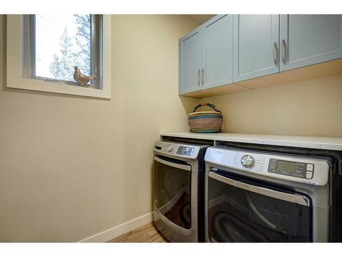 136-5417 Highway 579, Rural Mountain View County, AB - Indoor Photo Showing Laundry Room