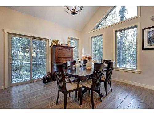 136-5417 Highway 579, Rural Mountain View County, AB - Indoor Photo Showing Dining Room