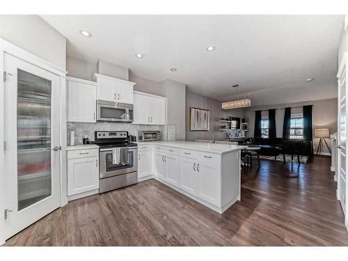 2668 Kings Heights Gate Se, Airdrie, AB - Indoor Photo Showing Kitchen With Stainless Steel Kitchen With Upgraded Kitchen