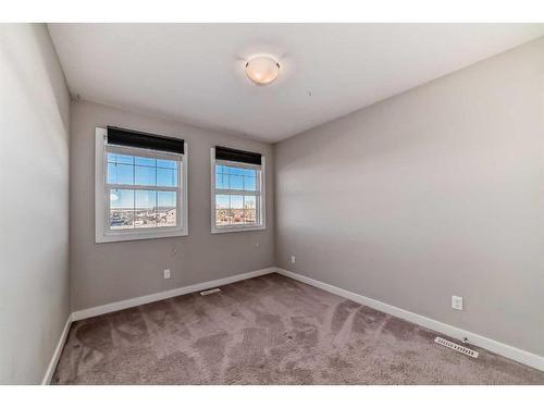 2668 Kings Heights Gate Se, Airdrie, AB - Indoor Photo Showing Other Room