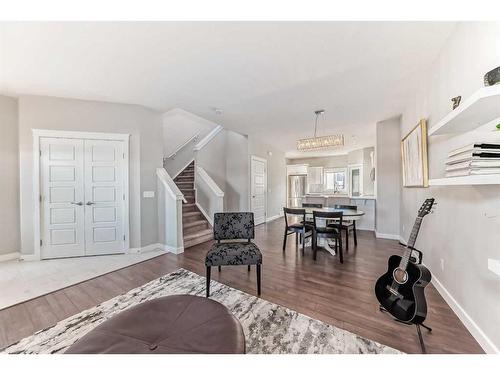 2668 Kings Heights Gate Se, Airdrie, AB - Indoor Photo Showing Living Room