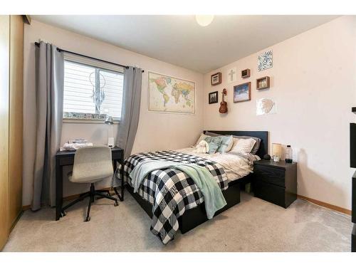 79 Laguna Circle Ne, Calgary, AB - Indoor Photo Showing Bedroom