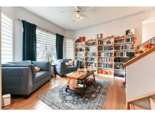 79 Laguna Circle Ne, Calgary, AB - Indoor Photo Showing Living Room