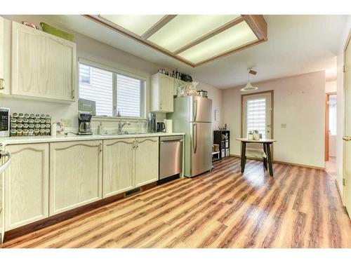 79 Laguna Circle Ne, Calgary, AB - Indoor Photo Showing Kitchen