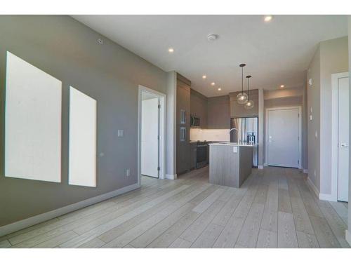 2410-395 Skyview Parkway Ne, Calgary, AB - Indoor Photo Showing Kitchen