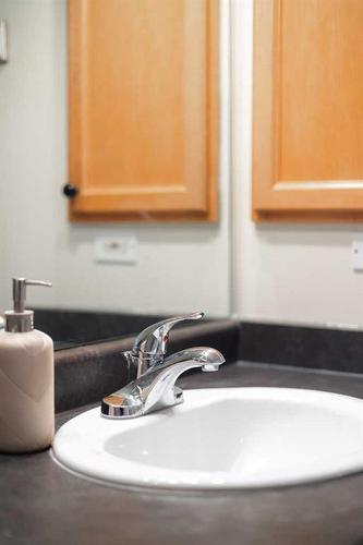 204-369 Rocky Vista Park Nw, Calgary, AB - Indoor Photo Showing Bathroom