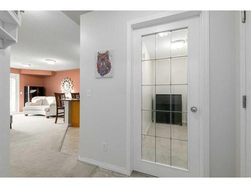 204-369 Rocky Vista Park Nw, Calgary, AB - Indoor Photo Showing Other Room