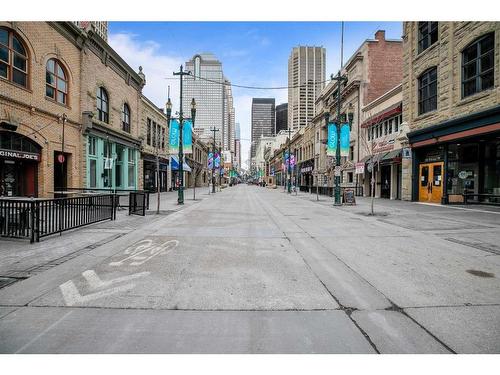 1202-1010 6 Street Sw, Calgary, AB - Outdoor