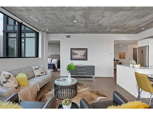 1202-1010 6 Street Sw, Calgary, AB - Indoor Photo Showing Living Room