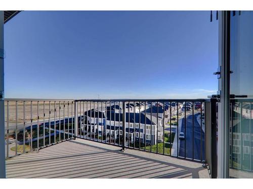 1513-395 Skyview Parkway Ne, Calgary, AB - Outdoor