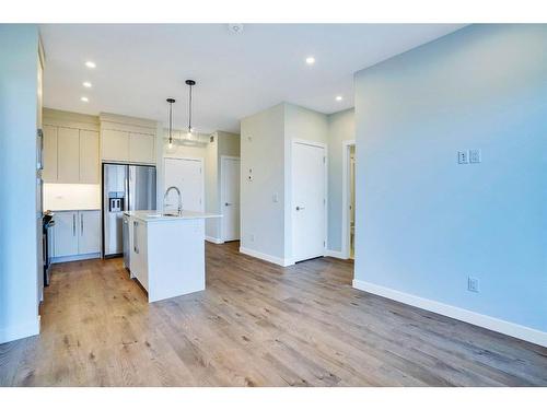 1306-395 Skyview Parkway Ne, Calgary, AB - Indoor Photo Showing Kitchen